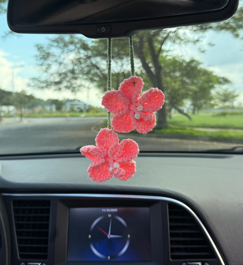 Crochet Hibiscus Flower Car Charm, Boho Car Rearview Mirror Hanging, Hanging Flower Ornament, Car Mirror Decoration, Gift For Her