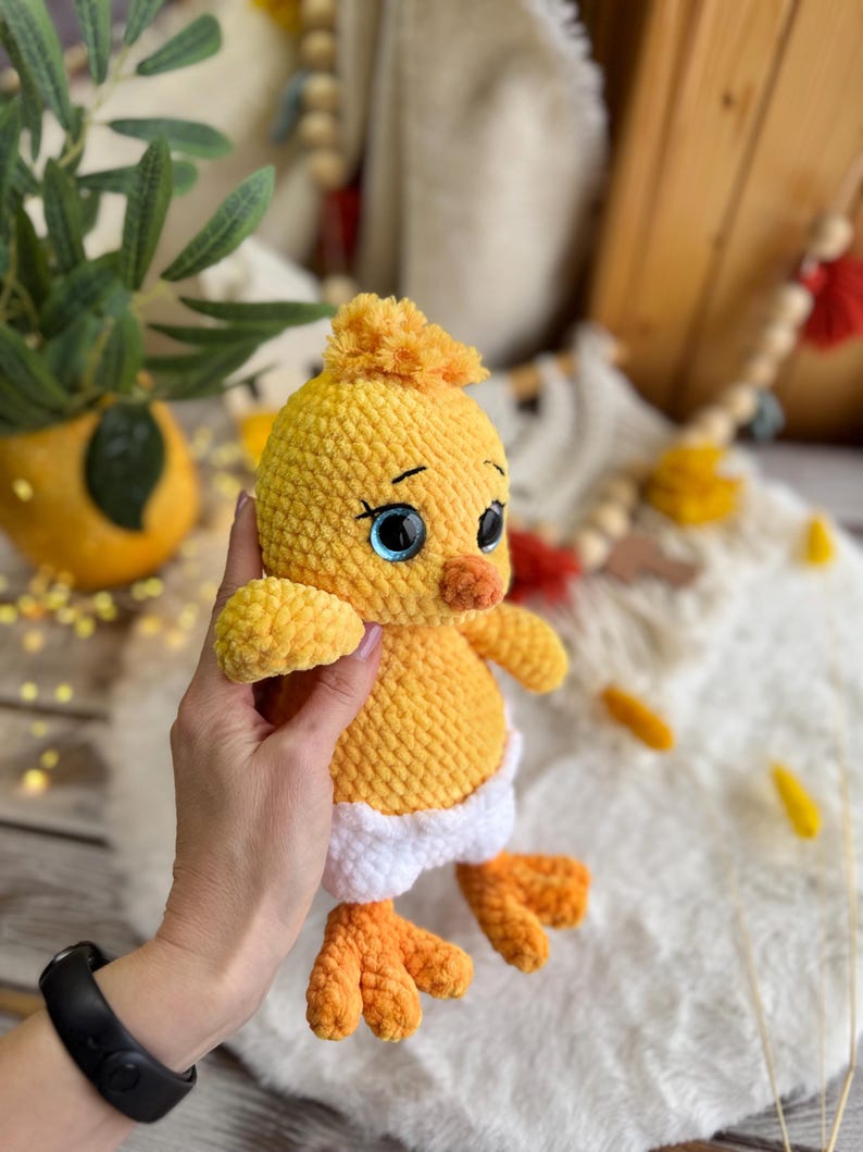 Crochet Easter Chick Decor, Handmade Spring Chick Ornament, Yellow Bird Gift, Easter Basket Decoration, Farmhouse Easter Decor