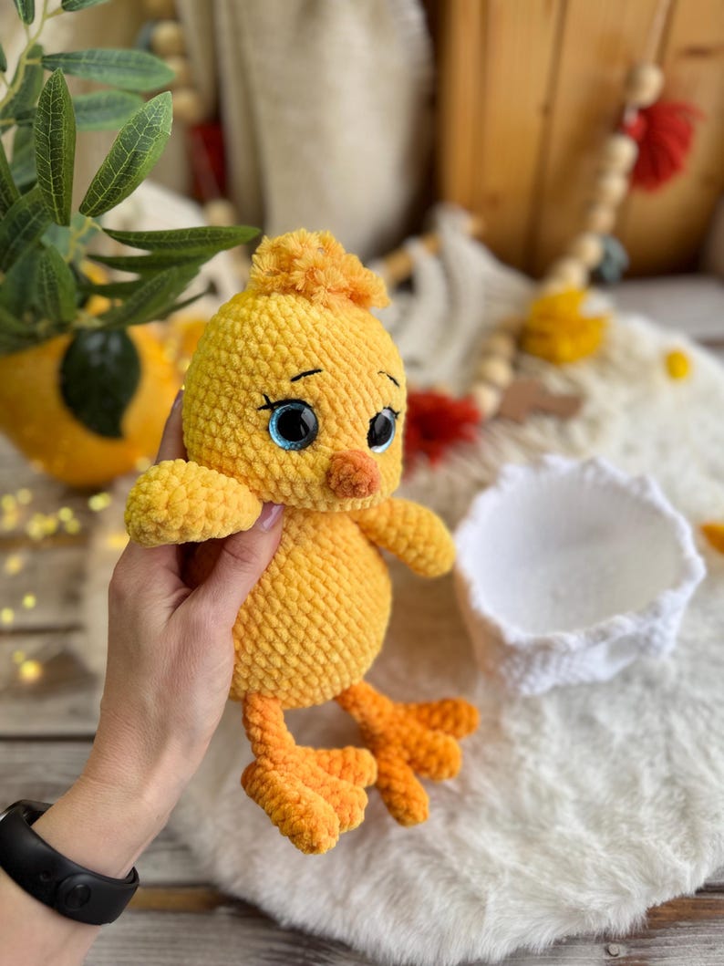 Crochet Easter Chick Decor, Handmade Spring Chick Ornament, Yellow Bird Gift, Easter Basket Decoration, Farmhouse Easter Decor