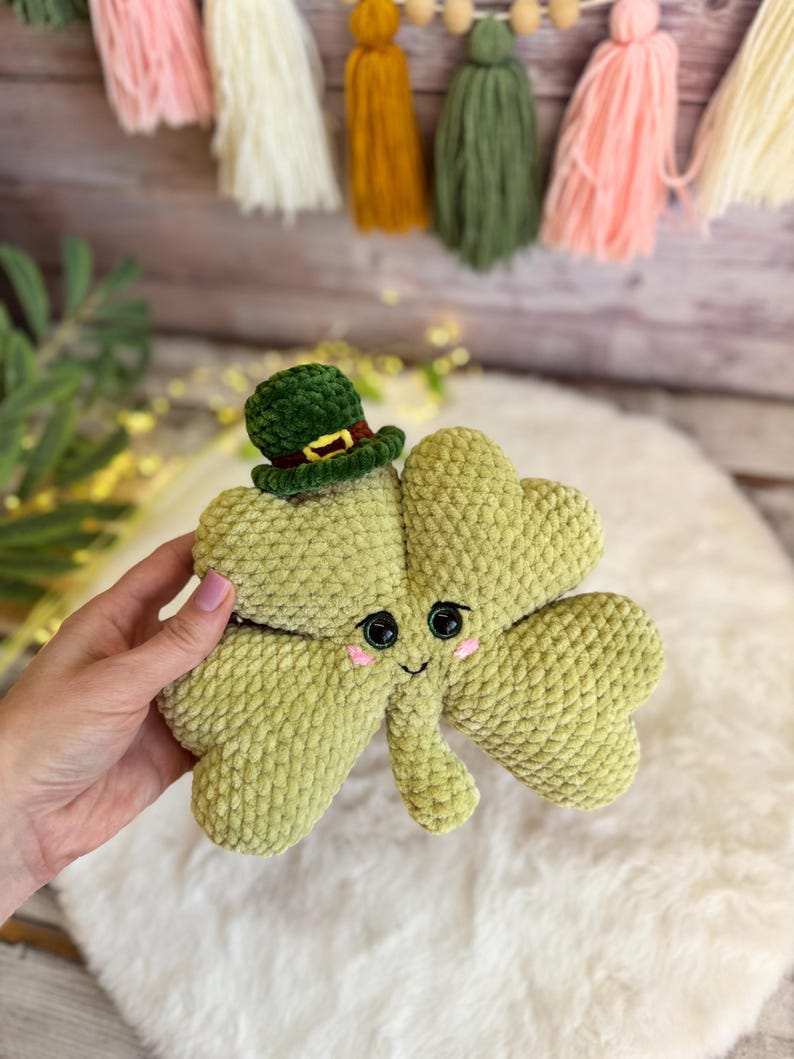 Shamrock Plush, Lucky Four Leaf Clover, St Patrick’s Day Decor, Crochet Clover Plush, Irish Lucky Charm, Good Luck Gift, Amigurumi Clover