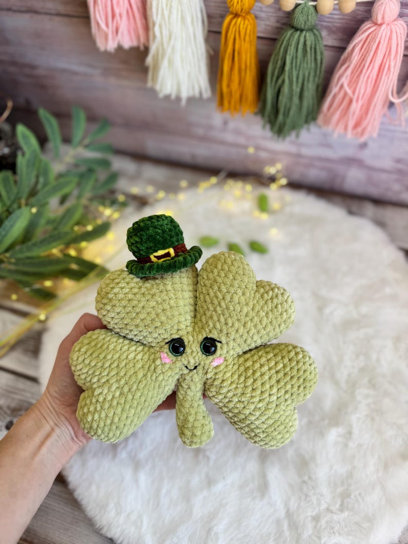 Shamrock Plush, Lucky Four Leaf Clover, St Patrick’s Day Decor, Crochet Clover Plush, Irish Lucky Charm, Good Luck Gift, Amigurumi Clover