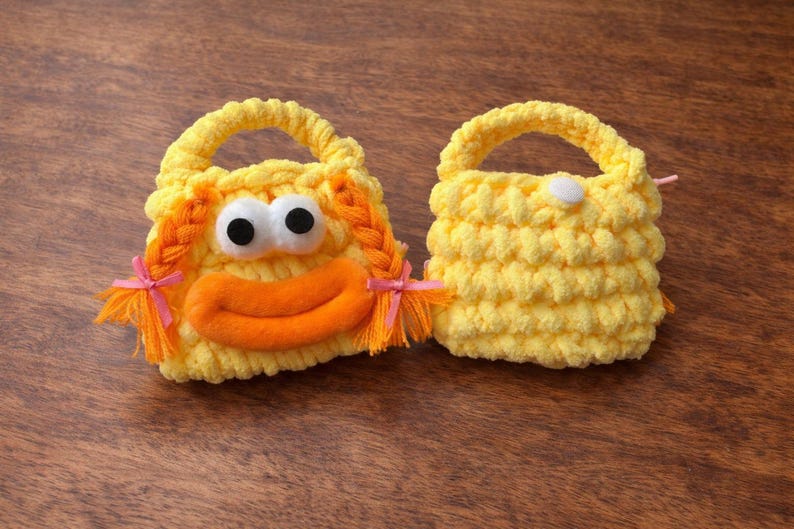 Funny Crochet AirPods Pouch & Coin Purse, Handmade Mini Bag for Earbuds