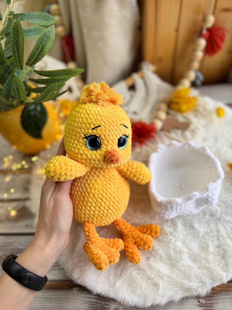Crochet Easter Chick Decor, Handmade Spring Chick Ornament, Yellow Bird Gift, Easter Basket Decoration, Farmhouse Easter Decor