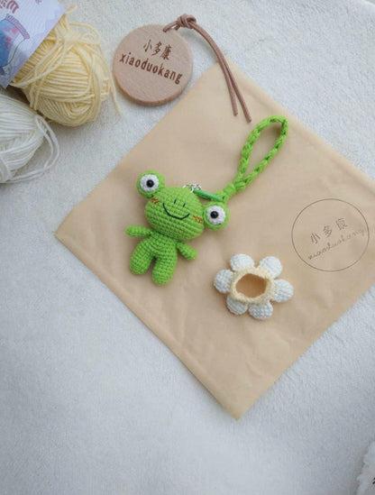 Cute Crochet Frog Keychain – Kawaii Amigurumi Frog Plush – Handmade Frog Bag Charm – Small Animal Gift – Frog Lover Present