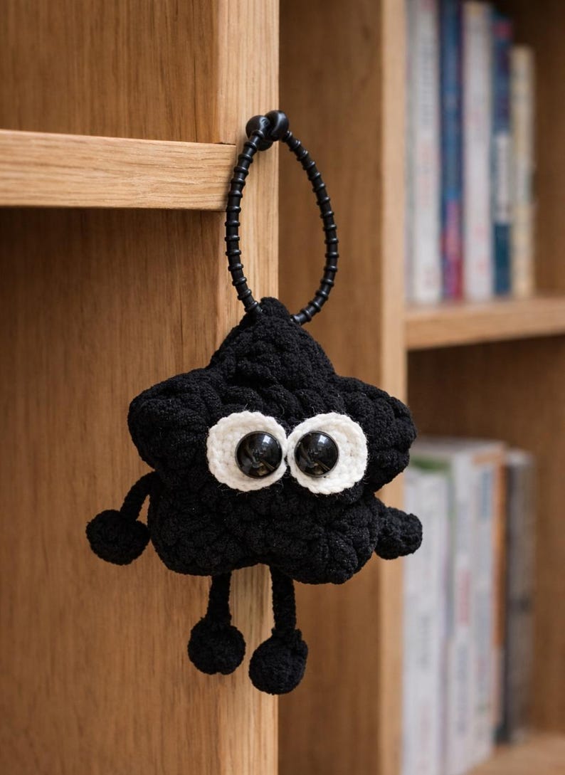 Handmade Amigurumi Big Star Crochet Bag Charm – Plush Keychain Gift