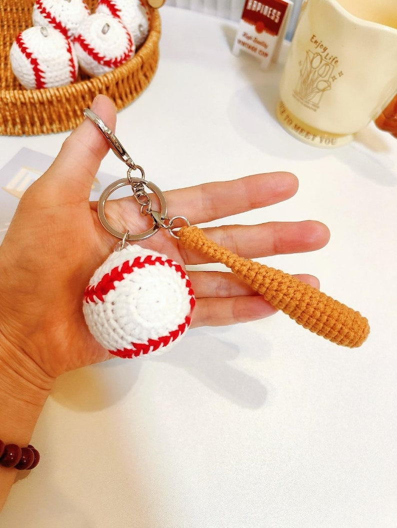Crochet Baseball Bat Keychain, Handmade Baseball Keychain, Sports Keychain, Baseball Lover Gift, Coach Gift, Cute Amigurumi Keyring