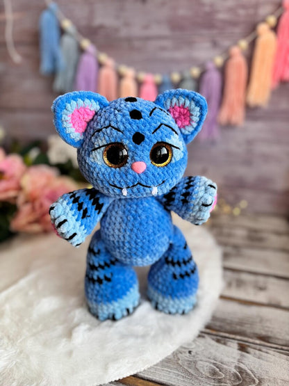 Fantasy Blue Tiger Decor, Crochet Tiger Ornament, Handmade Fantasy Animal Collectible, Shelf Decor, Tiger Lover Gift