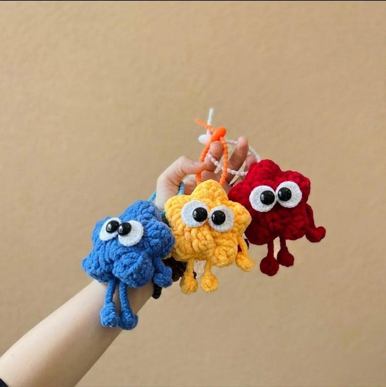 Handmade Amigurumi Big Star Crochet Bag Charm – Plush Keychain Gift