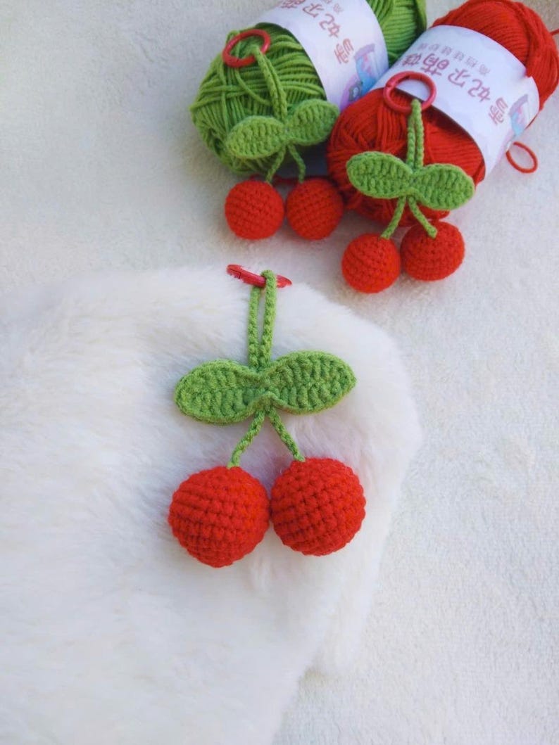 Cute Crochet Bear Keychain, Handmade Amigurumi Bear Bag Charm, Kawaii Teddy Keyring, Gift for Her, Cute Backpack Charm
