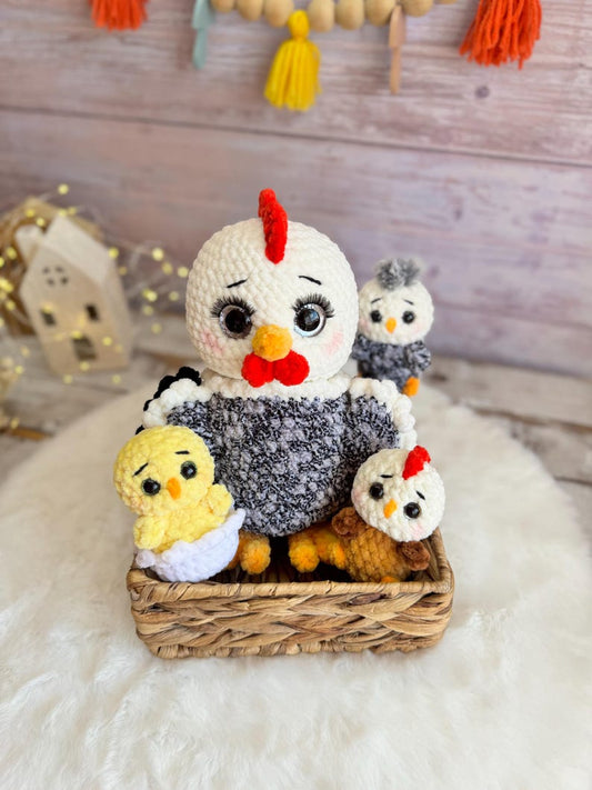 Crochet Chicken Family, Mother Hen with Chicks, Mother's Day Gift, Farmhouse Decor, Chicken Lover Gift, Amigurumi Farm Animal