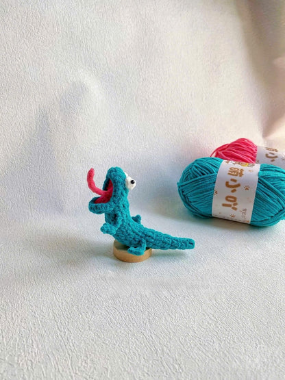 Handmade Tom Lizard Crochet Doll, Hoppers Characters Doll Plush, Lizard screaming meme, gift for mom, Tom Lizard Hoppers Amigurumi,