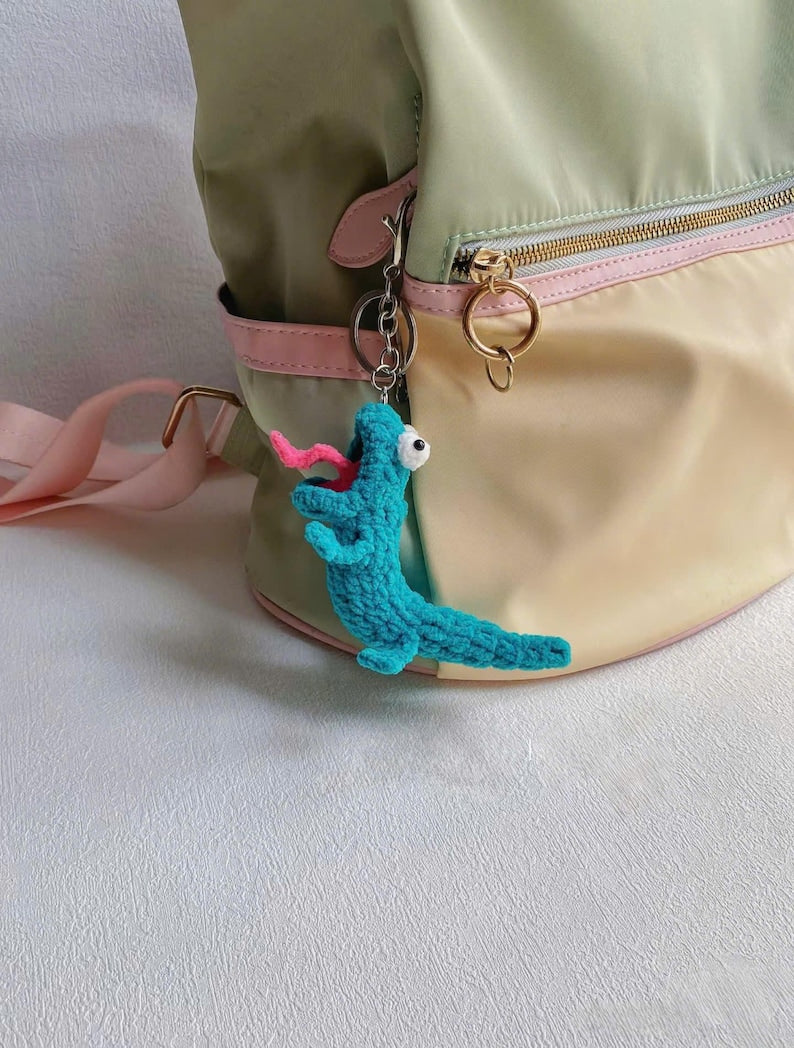 Handmade Tom Lizard Crochet Doll, Hoppers Characters Doll Plush, Lizard screaming meme, gift for mom, Tom Lizard Hoppers Amigurumi,