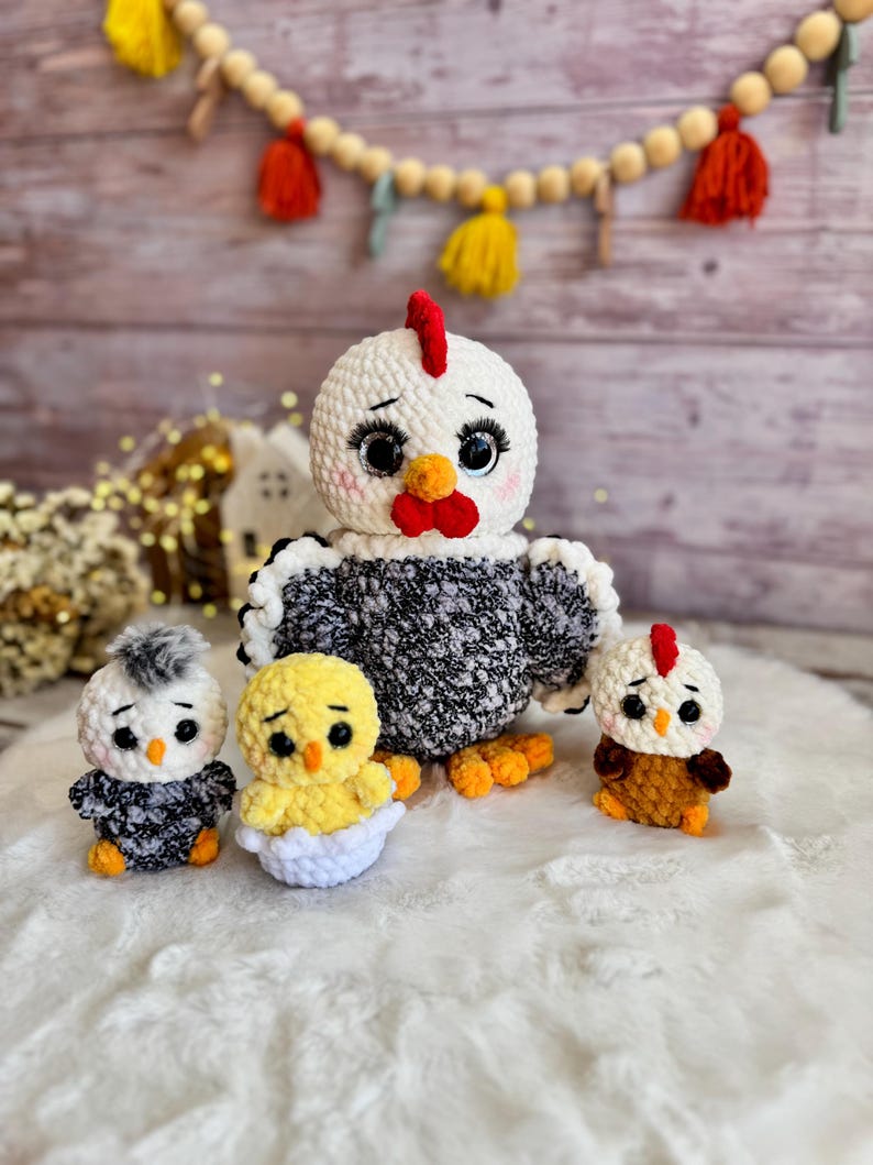 Crochet Chicken Family, Mother Hen with Chicks, Mother's Day Gift, Farmhouse Decor, Chicken Lover Gift, Amigurumi Farm Animal