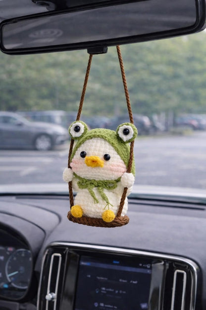 Handmade Duck Wearing Frog Costume Crochet Car Hanging, Swinging Duck Car Mirror Charm, Cute Duckling Ornament, New Car Decor Gift