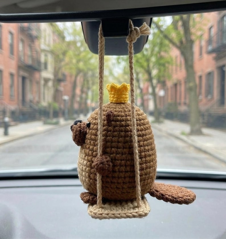 Crochet King Beaver Car Hanging - Beaver Amigurumi Keychain, Funny Plushie Keychain Gift, Car Accessory