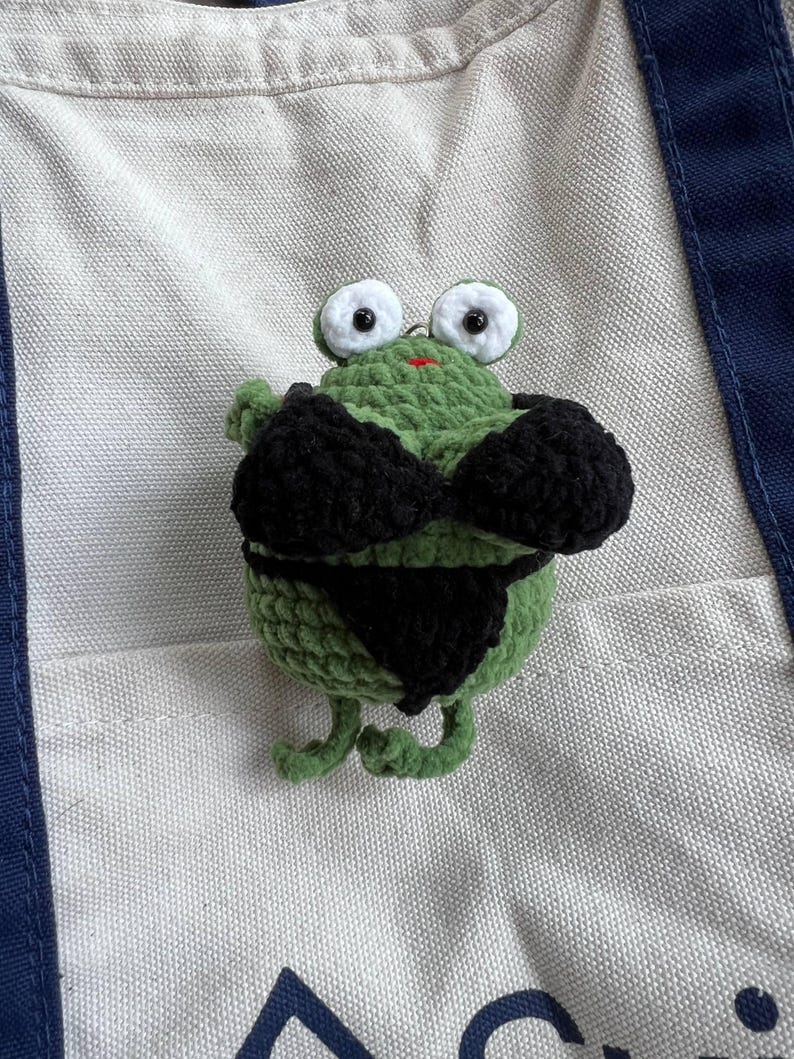 Funny Bikini Frog Crochet Keychain | Handmade Chubby Frog Bag Charm, Funny Gift for Girlfriend, Gift for Her, Frog Lover Gift