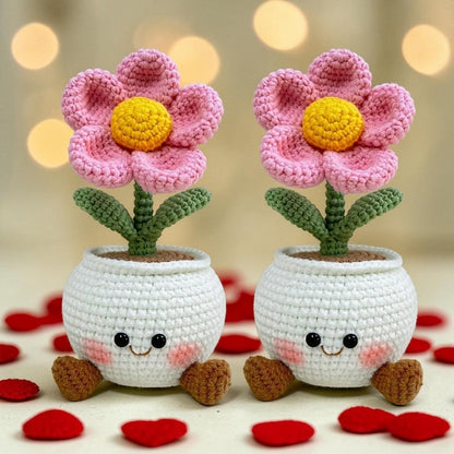 Crochet Flower Pot with Cute Face,Handmade Amigurumi Pink Flower, Desktop Decor,Gift for Her,Aesthetic Room Decor,Small Potted Plant Crochet