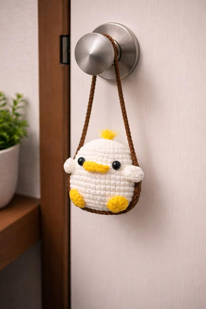 Handmade Duck Wearing Frog Costume Crochet Car Hanging, Swinging Duck Car Mirror Charm, Cute Duckling Ornament, New Car Decor Gift