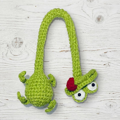 Crochet Lizard Bag Charm, Funny Gecko Keychain, Handmade Amigurumi Animal Plush, Cute Long Neck Animal Clip On Bag Accessory, Gift for Her