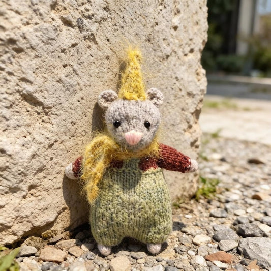 Artisan knit party rodent sculpted pieces, tabletop ornamental accents, birthday mementos, juvenile keepsakes, Yuletide desk trims