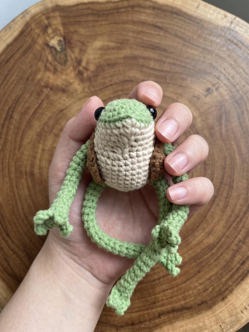 Cute Handmade Crochet Frog Keychain | Amigurumi Toad Bag Charm, Froggie Knitted Plushie, Kawaii Animal Gift