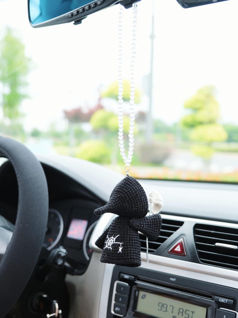 Crochet Grim Reaper Car Mirror Hanging, Amigurumi Scythe Ghost Plush Figurine, Spooky Halloween Rearmirror Ornament