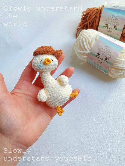Cute Crochet Goose Keychain, Amigurumi Goose Charm, Kawaii Duck Keyring, Handmade Animal Bag Charm, Cute Gift Idea, Crochet Cute Bag Charm