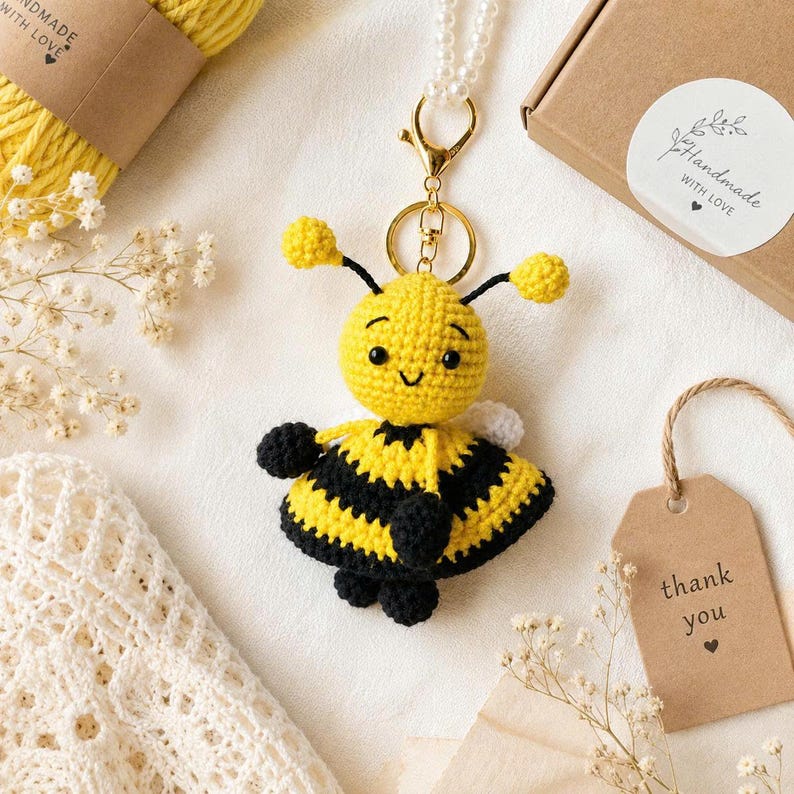 Crochet Bee Keychain Handmade Amigurumi Bumblebee Bag Charm Cute Bee Plush Keyring Kawaii Gift for Women Girls Backpack Accessory