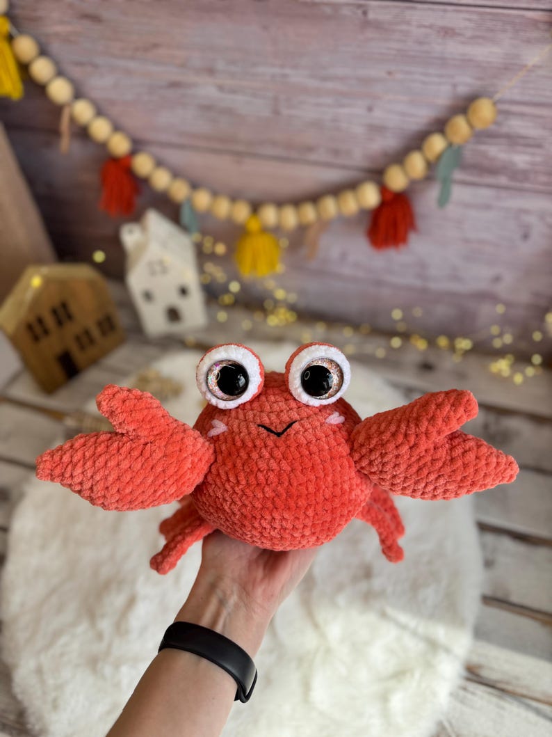 Crochet Crab Plush, Amigurumi Sea Crab, Ocean Animal Gift, Coastal Decor, Handmade Marine Plush, Beach Lover Gift