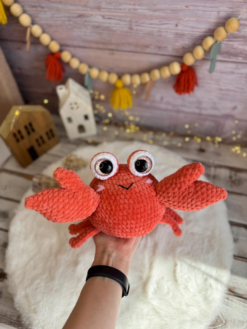Crochet Crab Plush, Amigurumi Sea Crab, Ocean Animal Gift, Coastal Decor, Handmade Marine Plush, Beach Lover Gift