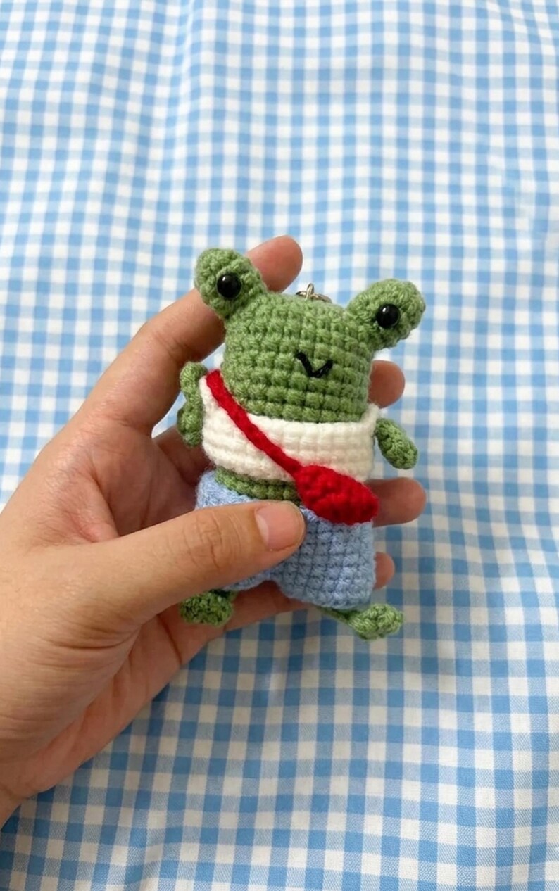 Cute Handmade Crochet Frog Keychain | Kawaii Amigurumi Frog with Tiny Backpack, Froggie Knitted Bag Charm, Frog Lover Gift