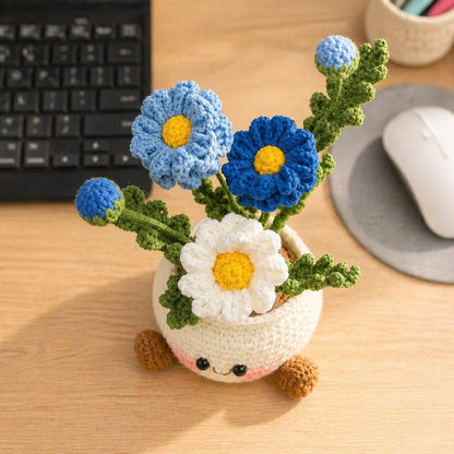 Cute Crochet Flower Pot – Kawaii Amigurumi Plant 25cm – Smiling Desk Decor – Handmade Gift Idea