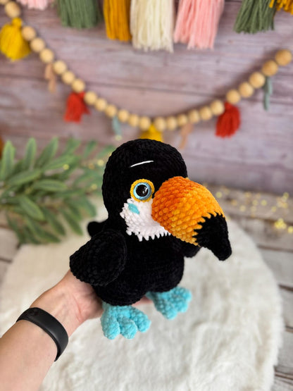 Crochet Toucan Decor, Handmade Tropical Bird Keepsake, Amigurumi Toucan, Jungle Decor, Bird Lover Gift