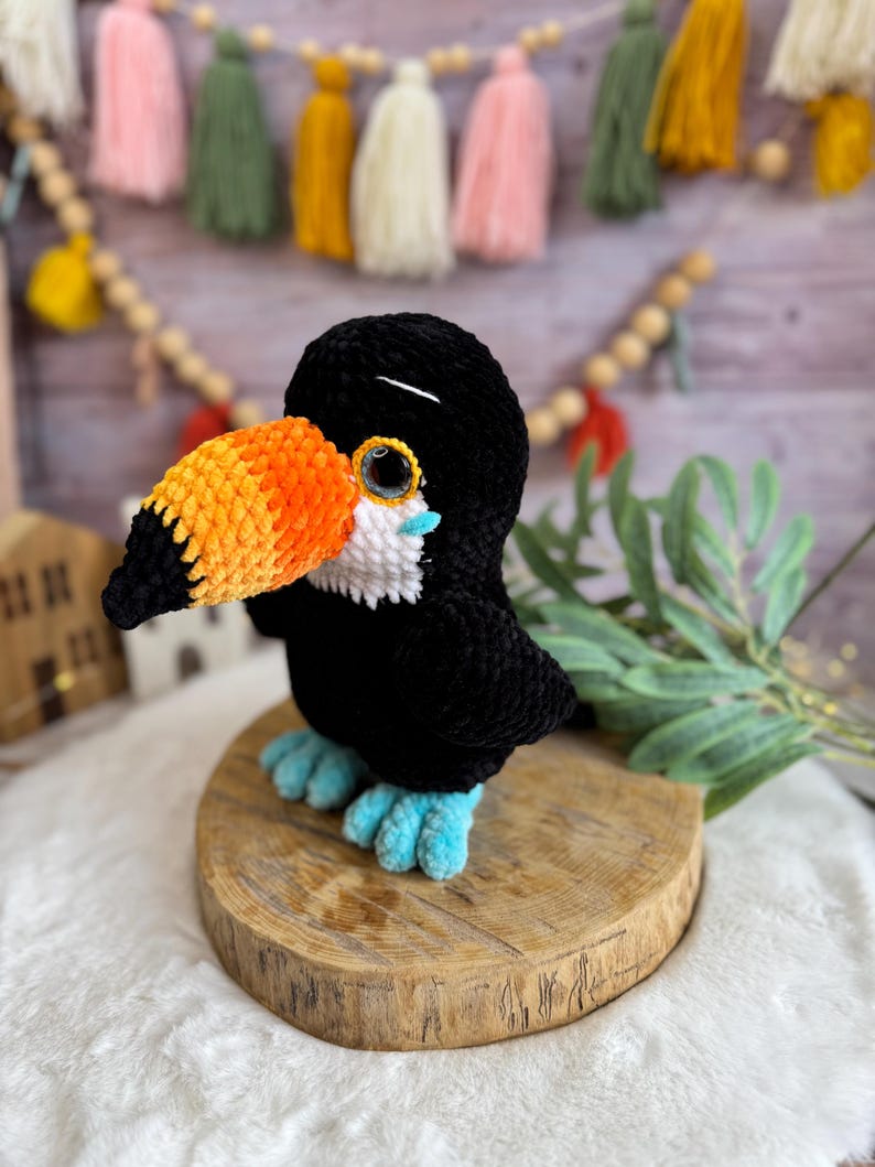 Crochet Toucan Decor, Handmade Tropical Bird Keepsake, Amigurumi Toucan, Jungle Decor, Bird Lover Gift