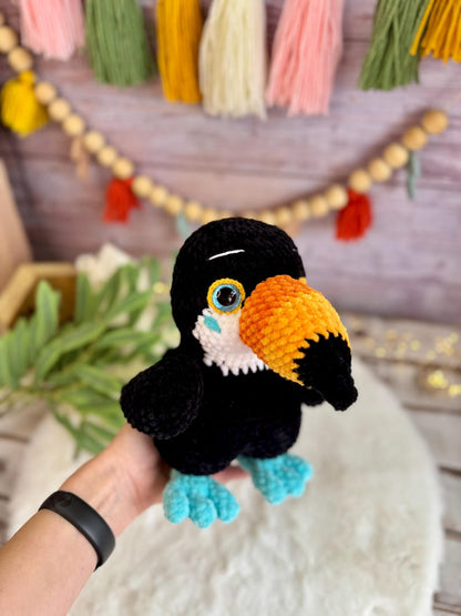 Crochet Toucan Decor, Handmade Tropical Bird Keepsake, Amigurumi Toucan, Jungle Decor, Bird Lover Gift