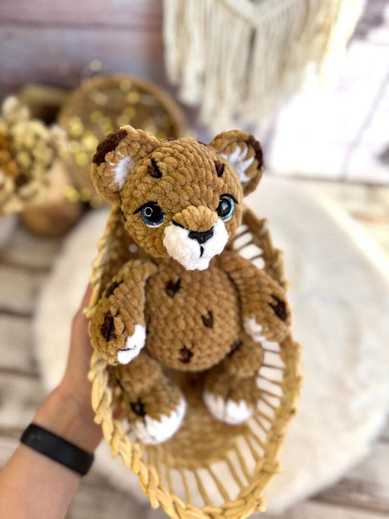 Crochet Leopard Plush, Handmade Amigurumi Leopard, Jungle Cat Decor, Wildlife Gift, Safari Nursery Decor