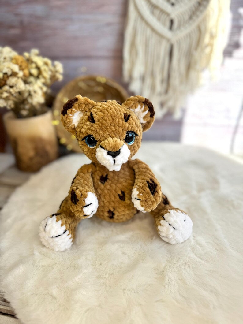 Crochet Leopard Plush, Handmade Amigurumi Leopard, Jungle Cat Decor, Wildlife Gift, Safari Nursery Decor