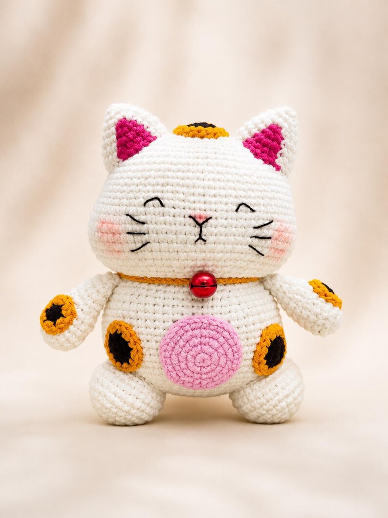 Handmade Crochet Lucky Cat Plush | Maneki Neko Amigurumi | Cute Desk Decor | Kawaii Crochet Cat Gift | Handmade Cat Doll
