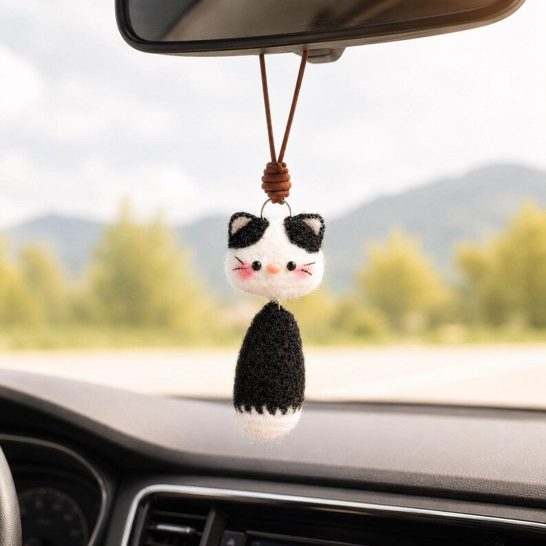 Crochet Cat Rearview Mirror Charm, Fluffy Kitten Car Hanging Accessories, Kawaii Anime Car Accessories for Women/Teen, Rearview Mirror Decor
