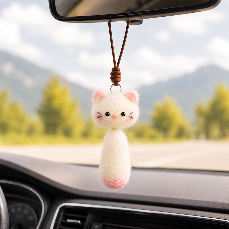 Crochet Cat Rearview Mirror Charm, Fluffy Kitten Car Hanging Accessories, Kawaii Anime Car Accessories for Women/Teen, Rearview Mirror Decor