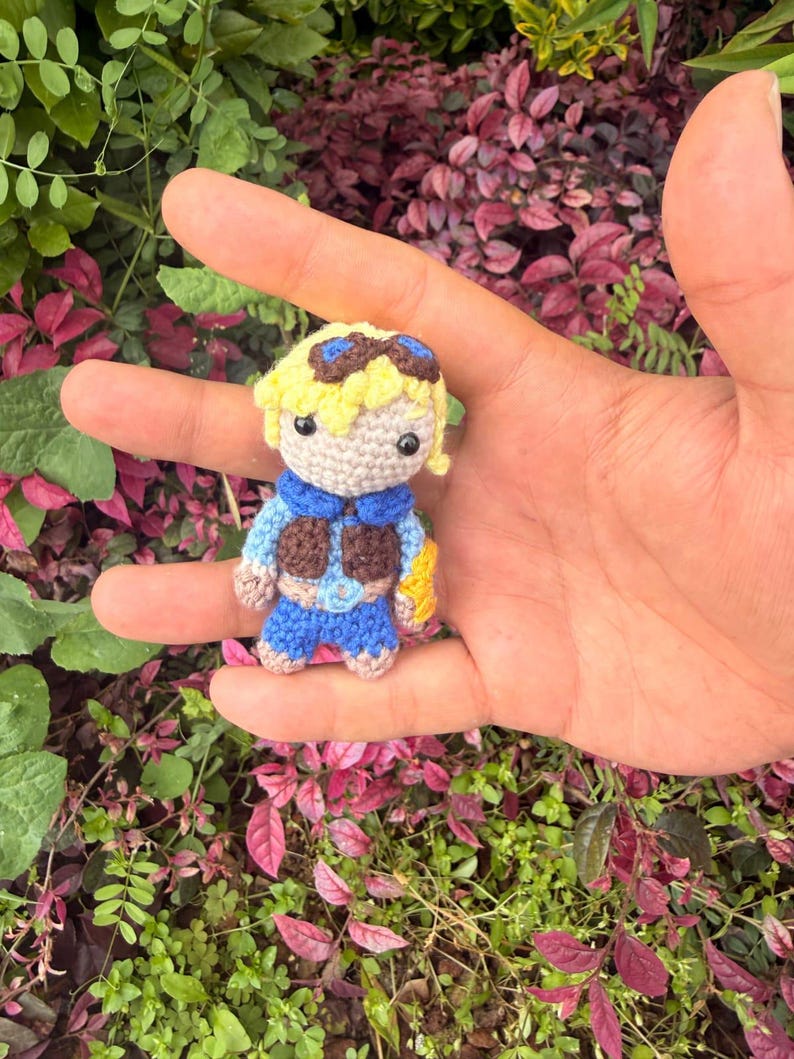 League of Legends Ezreal Amigurumi Plush • Handmade Crochet Chibi Doll (6-8 cm)