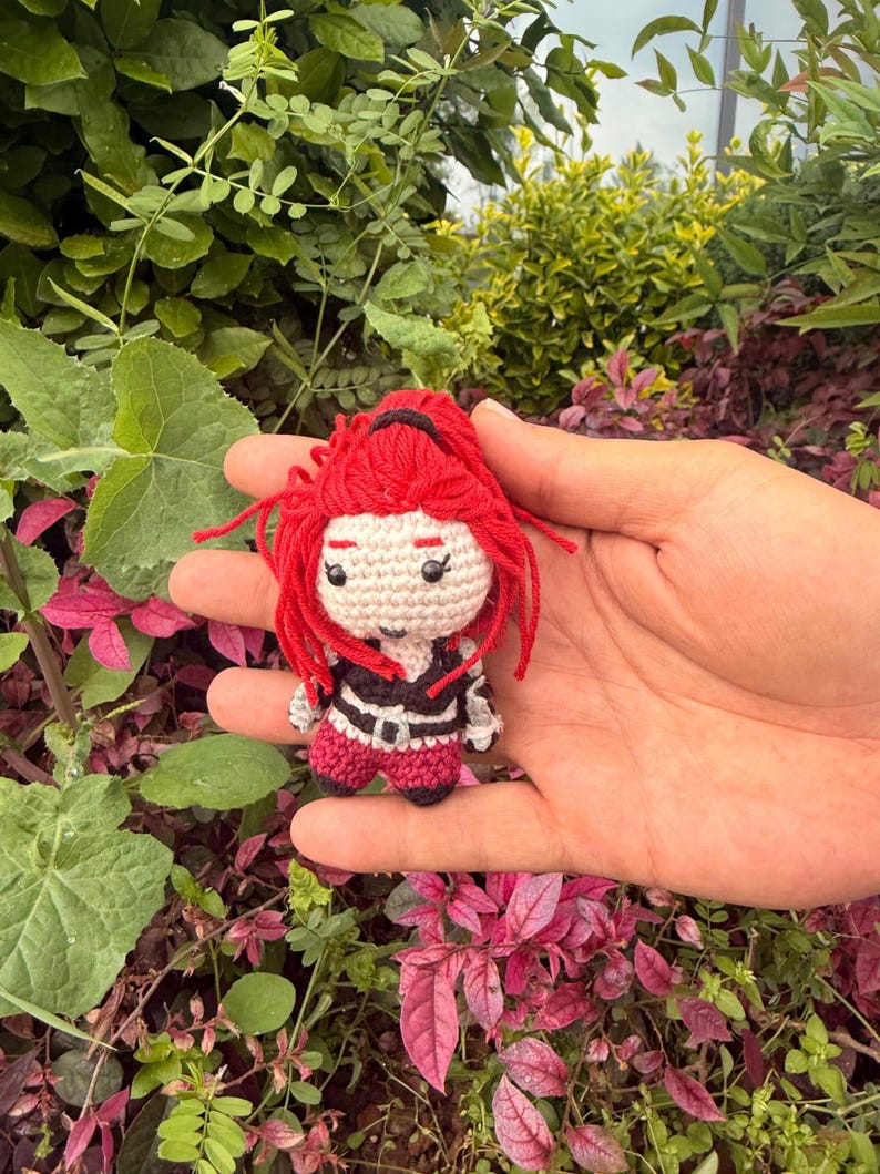 Mini Katarina Amigurumi Plush, League of Legends Crochet Doll, Chibi Figure (6-8 cm)