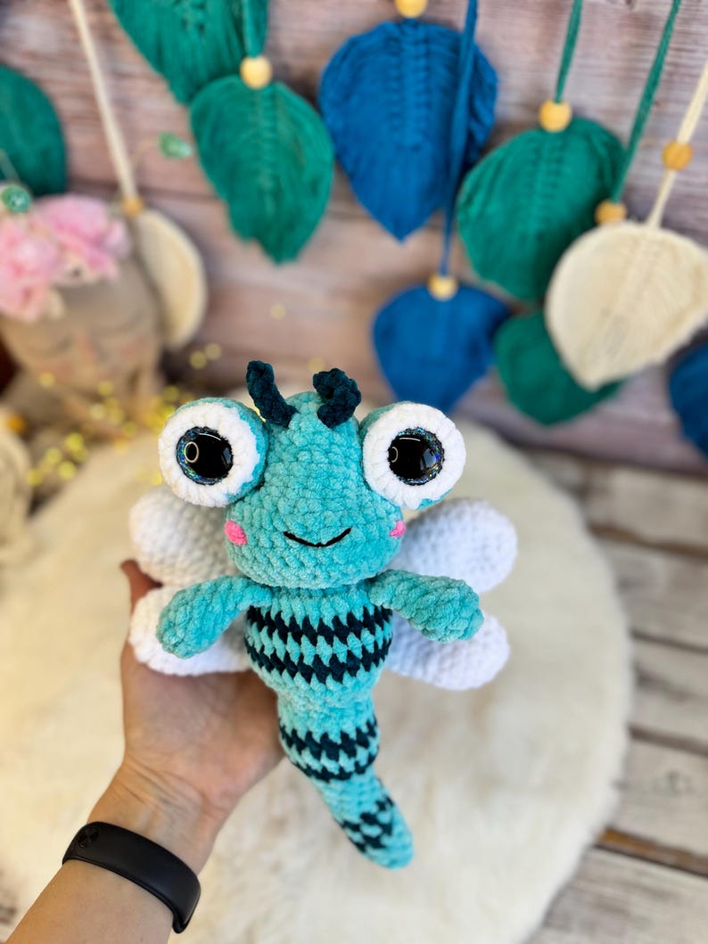Dragonfly Plush, Crochet Dragonfly Amigurumi, Stuffed Insect Plush, Fantasy Bug Gift, Nature Lover Gift, Cute Room Decor