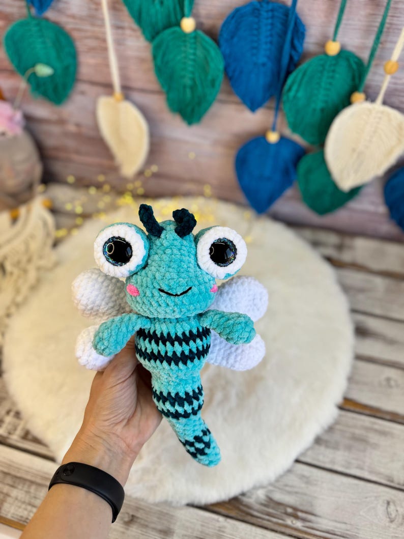 Dragonfly Plush, Crochet Dragonfly Amigurumi, Stuffed Insect Plush, Fantasy Bug Gift, Nature Lover Gift, Cute Room Decor