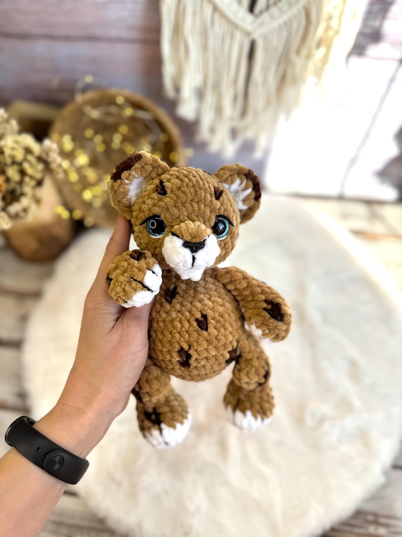 Crochet Leopard Plush, Handmade Amigurumi Leopard, Jungle Cat Decor, Wildlife Gift, Safari Nursery Decor