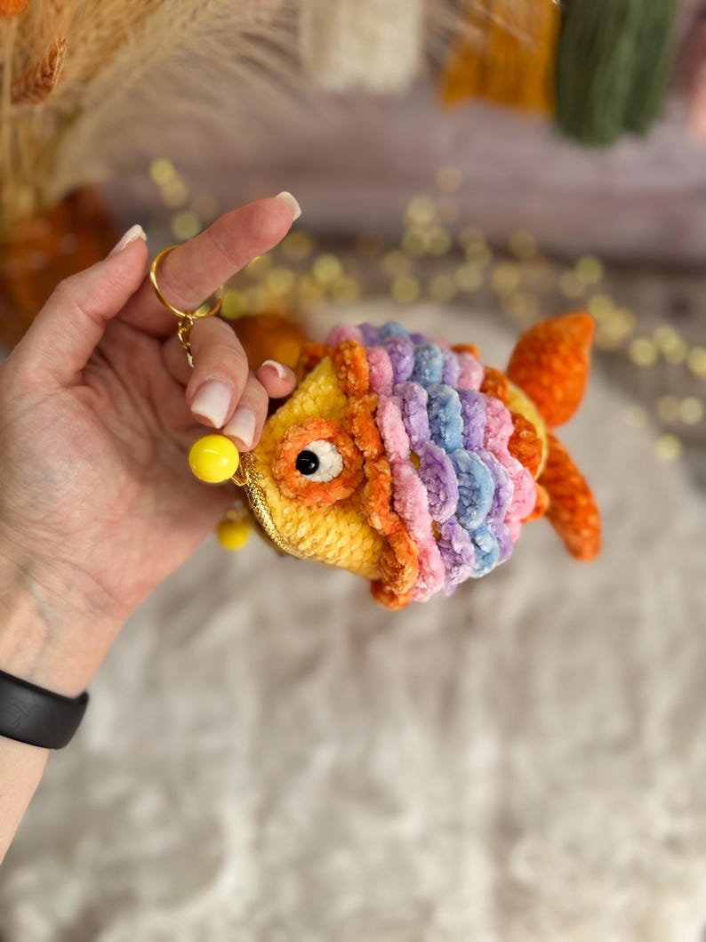 Bright Summer Fish Coin Purse, Crochet Fish Wallet, Beach Vacation Gift, Colorful Ocean Coin Pouch, Handmade Bag Charm, Coastal Accessory