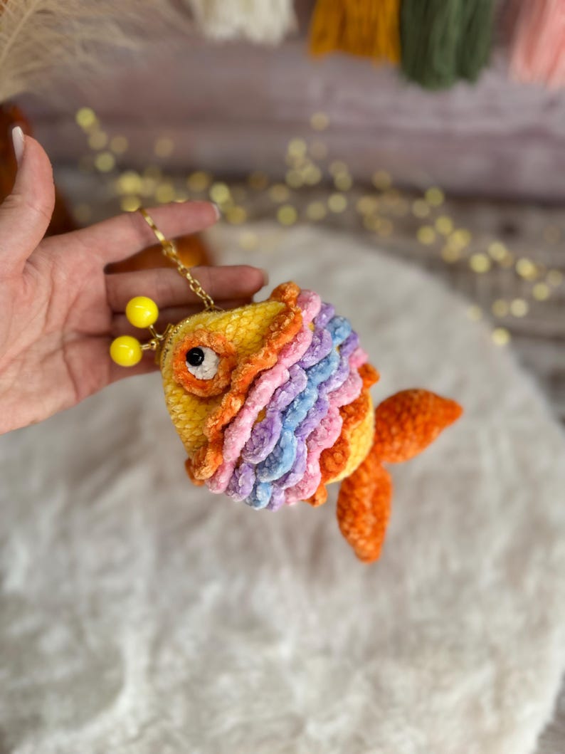 Bright Summer Fish Coin Purse, Crochet Fish Wallet, Beach Vacation Gift, Colorful Ocean Coin Pouch, Handmade Bag Charm, Coastal Accessory