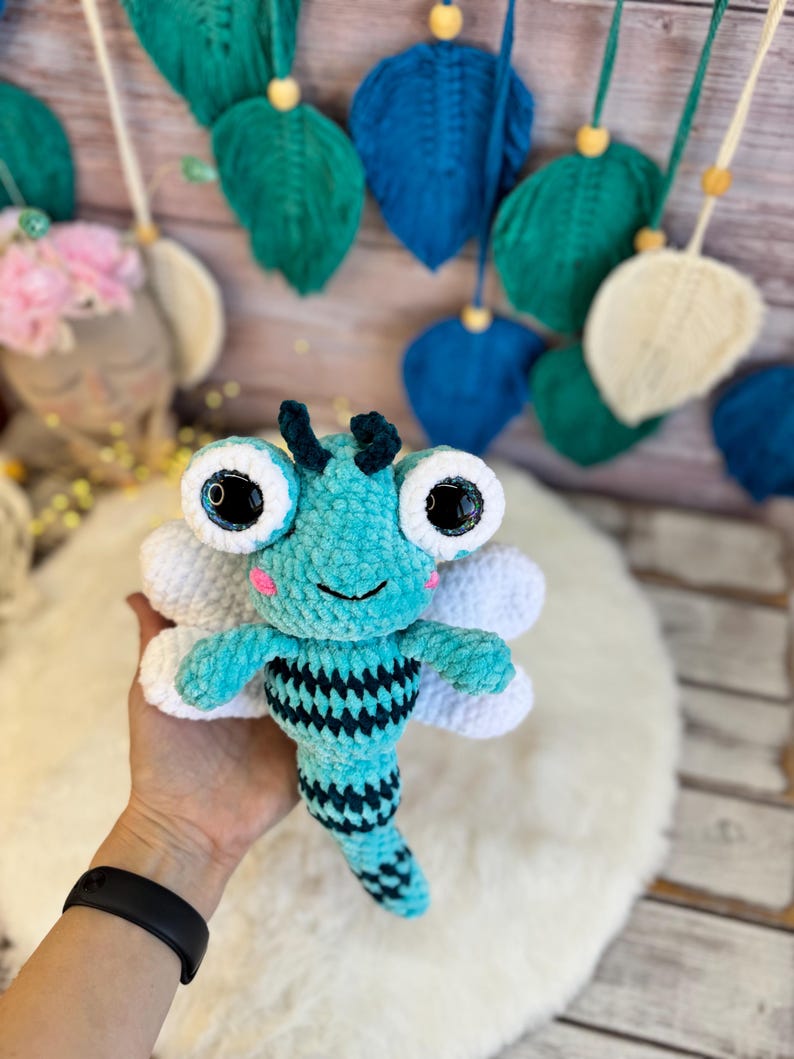 Dragonfly Plush, Crochet Dragonfly Amigurumi, Stuffed Insect Plush, Fantasy Bug Gift, Nature Lover Gift, Cute Room Decor
