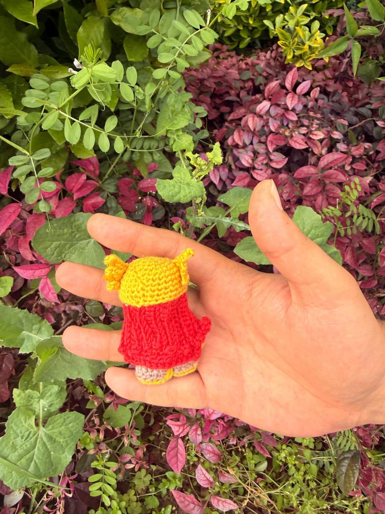 Malenia Amigurumi Plush – Elden Ring Crochet Keychain, Car Hanging Accessory