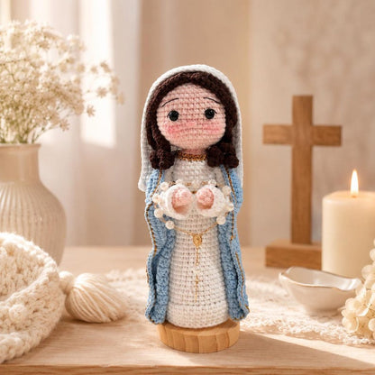Virgin Mary Crochet Doll, Handmade Catholic Altar Decor, Queen of Heaven Rosary Gift for Mom, Religious Prayer Figure